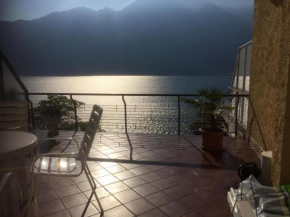 Lago Maggiore- Casa Roccia-Ferienwohnung in Pino sulla Sponda Pino Sulla Sponda Del Lago Maggiore